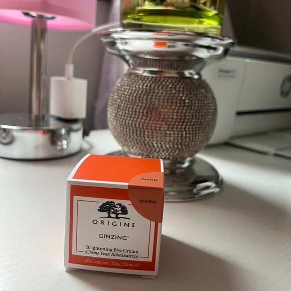 NEW Origins GinZing™ Vitamin C & Niacinamide Eye Cream – 0.5 oz (15 ml) - Picture 2 of 3